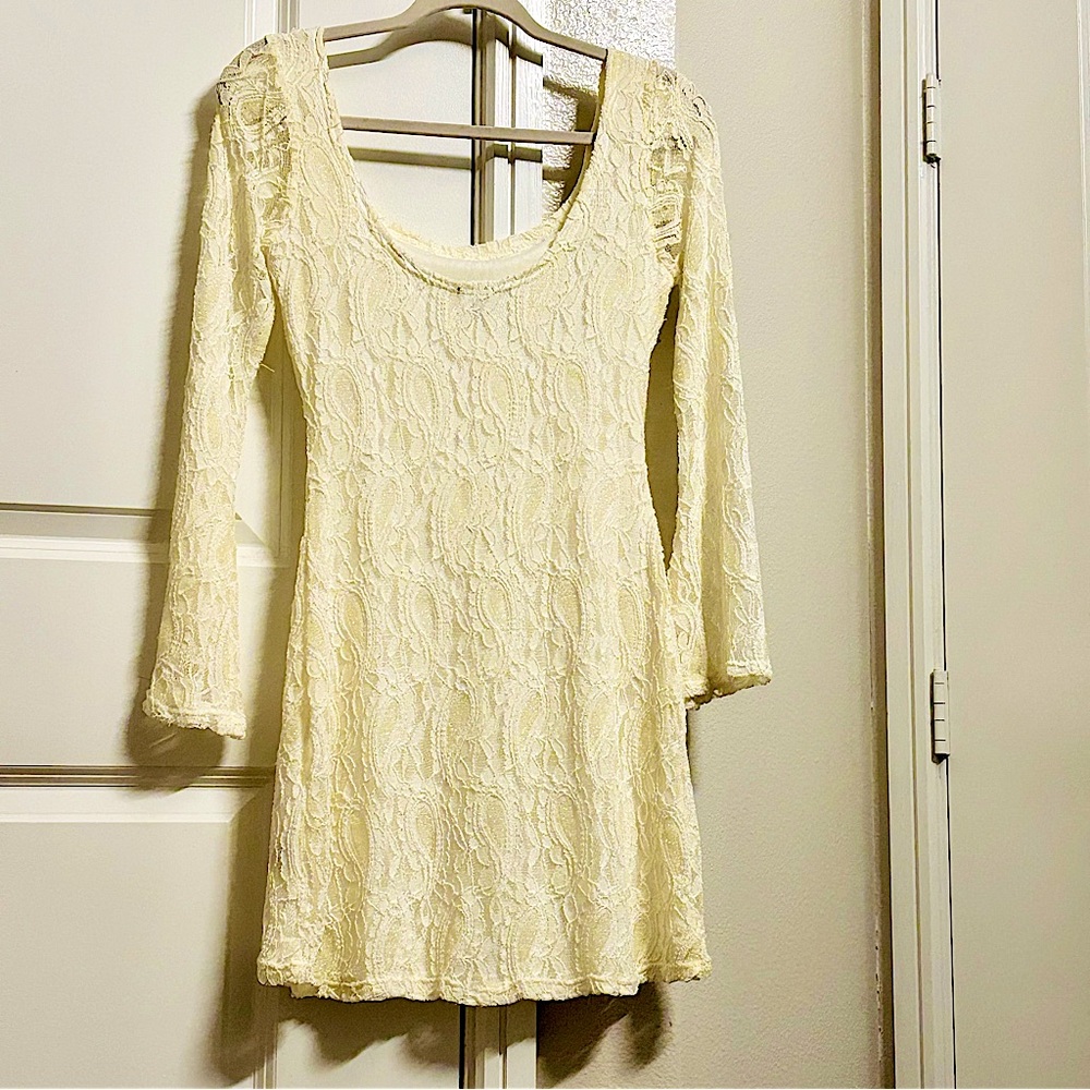 Charlotte Russe Cream Lace Long Sleeve Dress